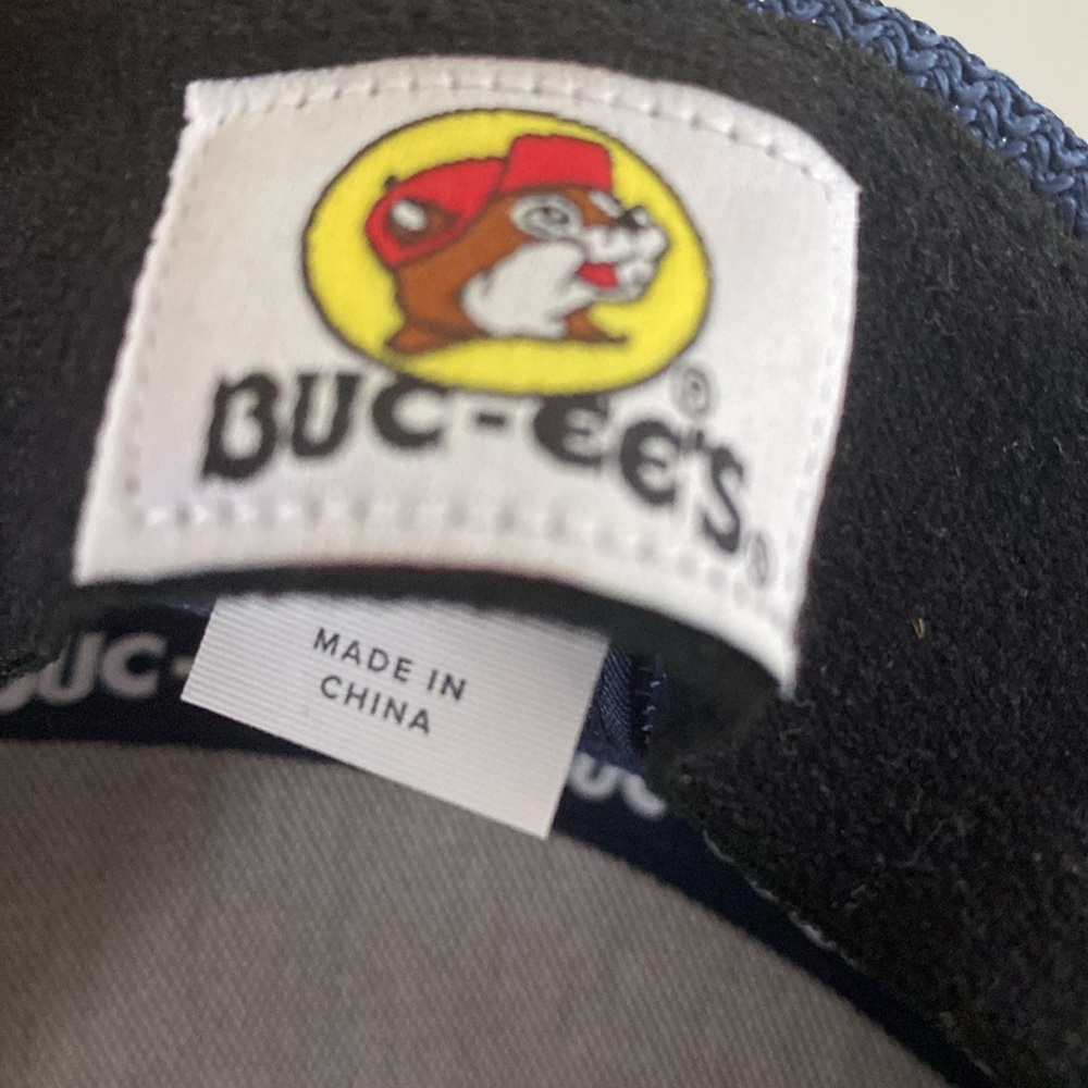 Buc-ees Navy Cap One Size. - Picture 4 of 5